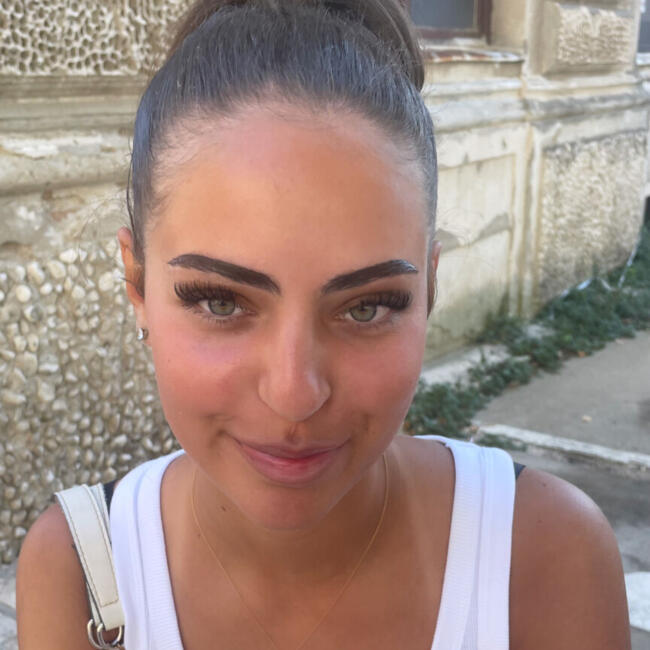 Babysitter in Zirndorf: Mia