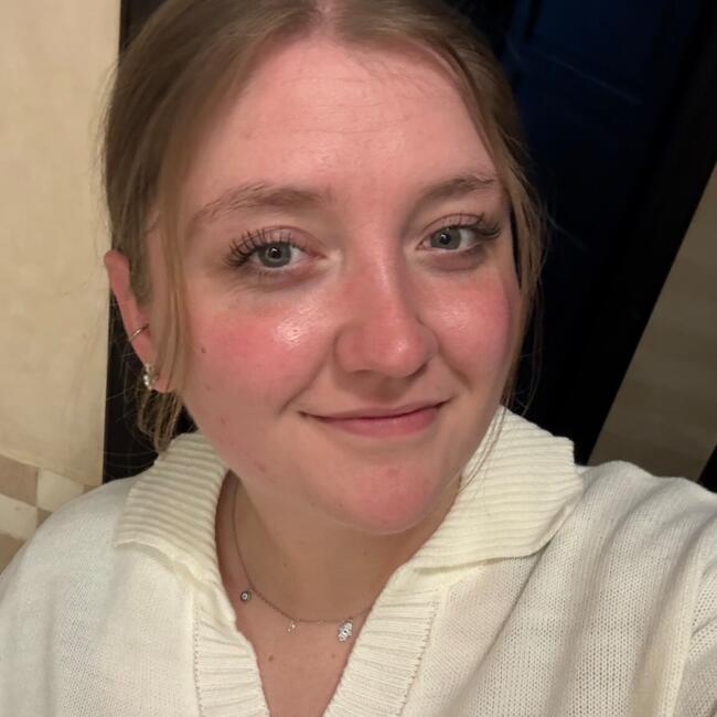 Babysitter in Basel: Alessia