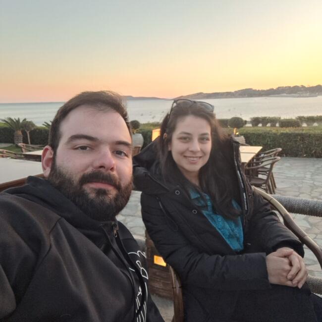 Δουλειά για babysitter στην περιοχή Καματερό: Δημητρης