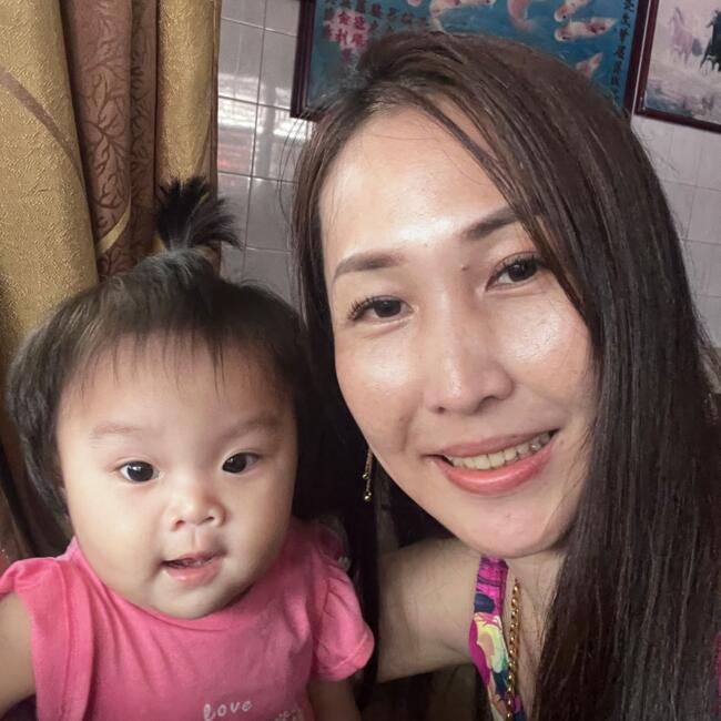 Babysitter in Singapore: Susan
