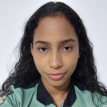 Babysitter in Panama City: Stephanie