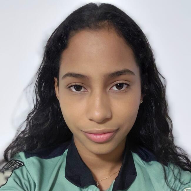 Babysitter in Panama City: Stephanie