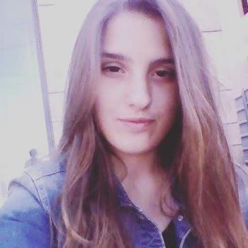 Babysitter in Maia: Melissa