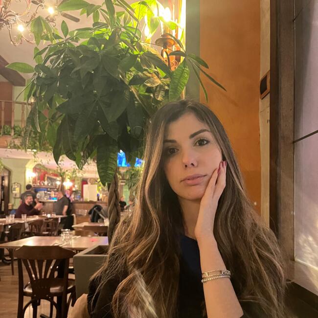 Babysitter in Cagliari: Paola