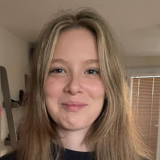 Babysitter in Chester: Esther