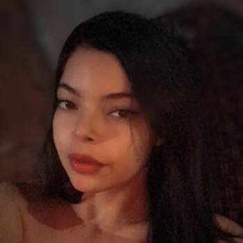 Babá em Pirapozinho: Emily