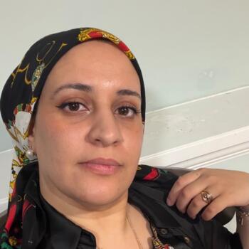 Babysitter in Chicago: Khalida