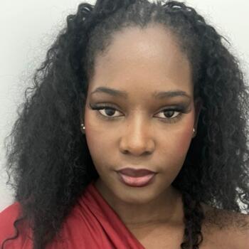 Babysitter in Aubergenville: Tarissia