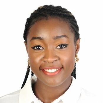 Babysitter in Leicester: Nicole