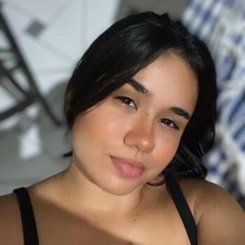 Babysitter in Penedo: Aline