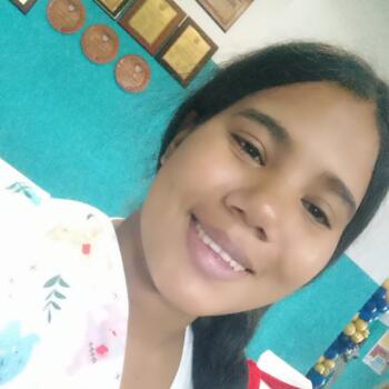 Babysitter in Caracas: Elizabeth