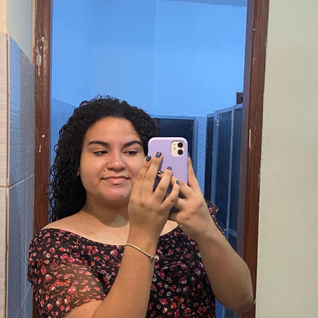 Babysitter in Macaé: Maria