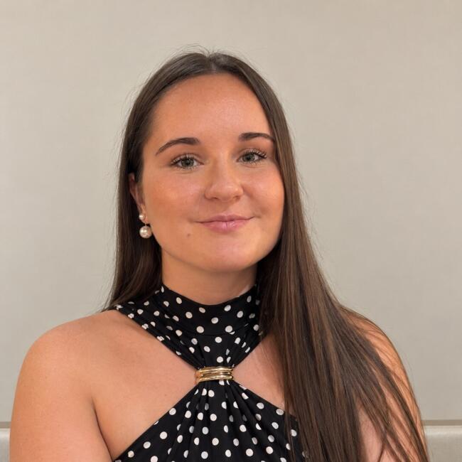 Baby-sitter à Sète: Alix