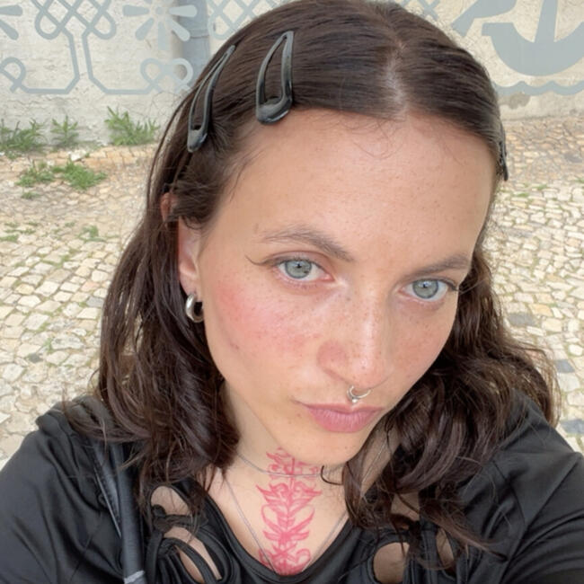 Babysitter in Lisbon: Mikaella