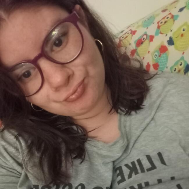 Babysitter in Pilar: Paula