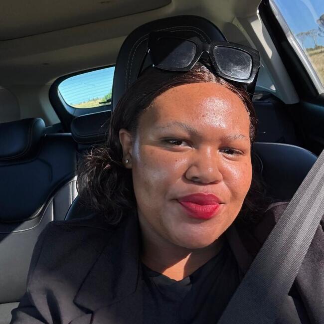 Babysitter in East London: Buhle