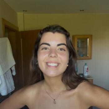 Babysitter in Lisbon: Laura