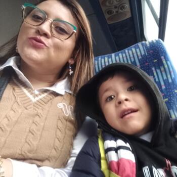 Δουλειά για babysitter στην περιοχή Mosquera: δουλειά φύλαξης παιδιών Laura