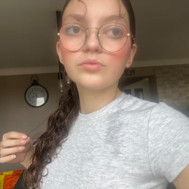Babysitter in Le Teil: Loane