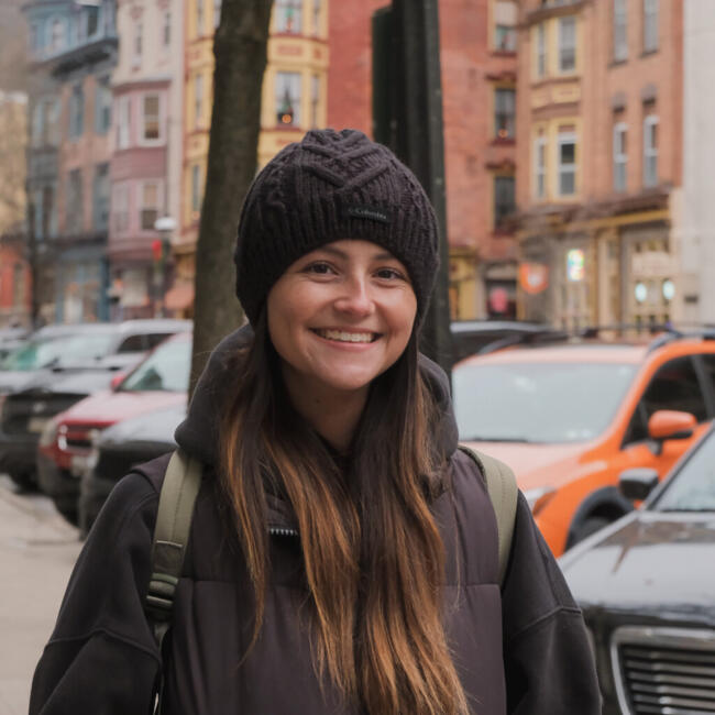 Babysitter in Lebanon: Mackenzie