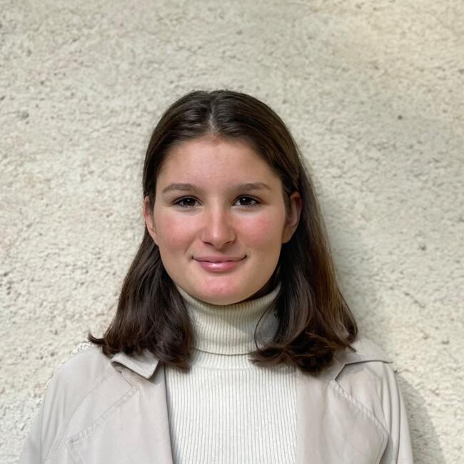 Babysitter in Marly-le-Roi: Clothilde