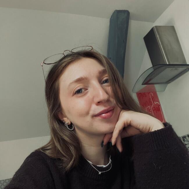 Babysitter in Crespin: Lisa