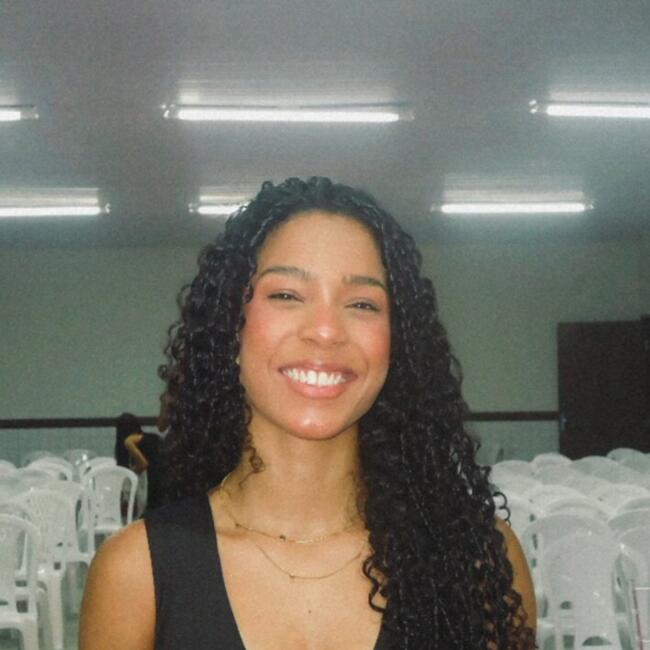 Babysitter in São Luís: Clara