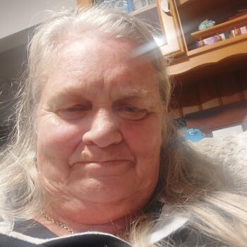 Babysitter em Nelson: Jeni