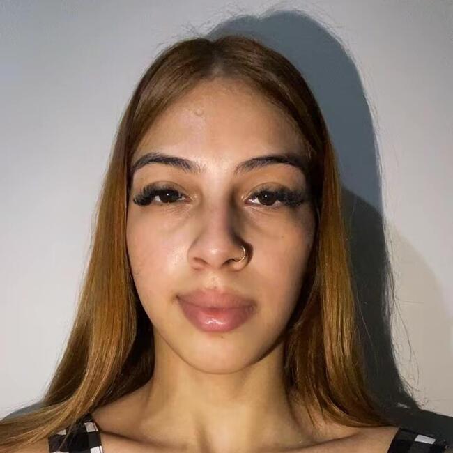 Babá em Cuiabá: Pamela