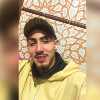 Babysitter in Fnidek: Imad