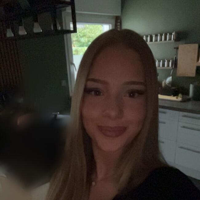 Babysitter in Cologne: Mia