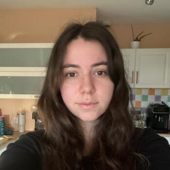 Babysitter in Villefontaine: Camille