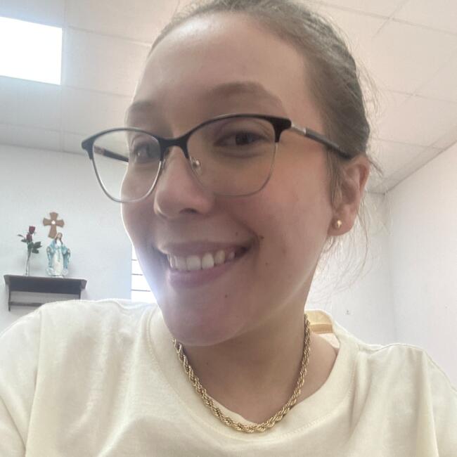 Δουλειά για babysitter στην περιοχή Floridablanca: Paula