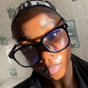 Babysitter in Paris: Victoria