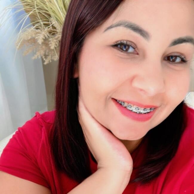 Babysitter in São Paulo: Adriana