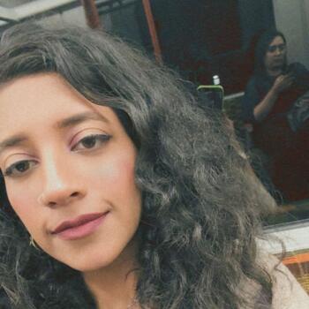 Babysitter Harrow: Laila