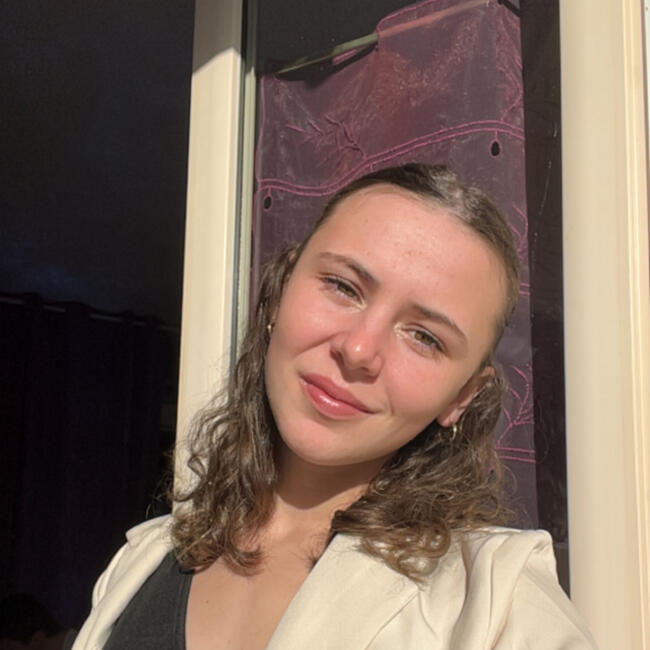 Babysitter in Thouars: Amelia