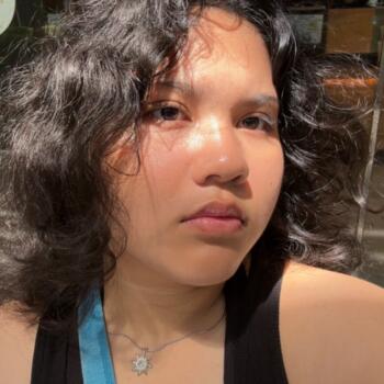 位于新加坡的临时保姆: Thiri