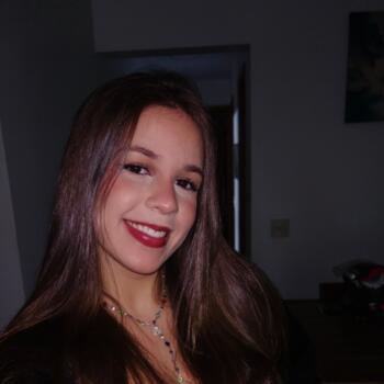 Babysitter in Guarujá: Giovanna