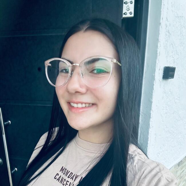 Babysitter in La Floresta: Constanza