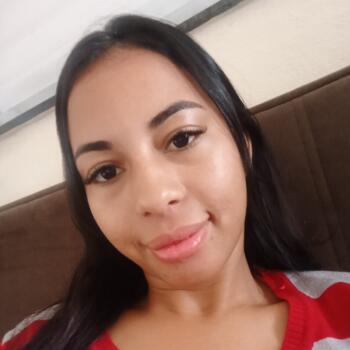 Babá em Itaúna: Brenda