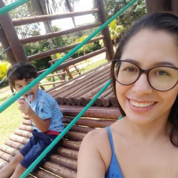 Babysitter in Montes Claros: Aiandra