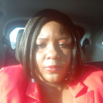 Babysitter in Akasia: Sandra