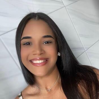 Babysitter in Salvador: Emylle