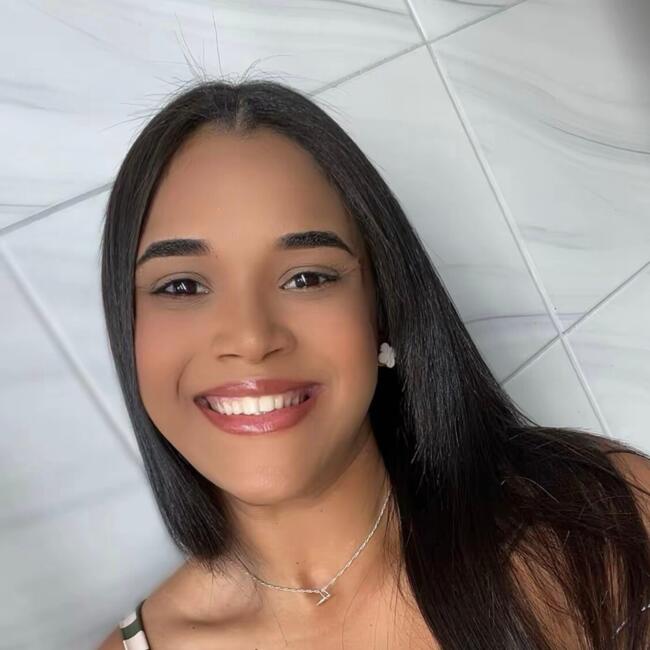 Babysitter in Salvador: Emylle