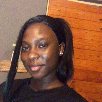 Babysitter in Roodepoort: Mbalenhle kim