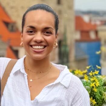Babysitter in Paris: Samira