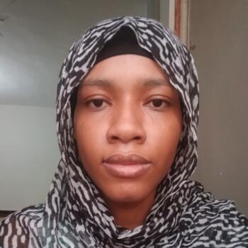 جليسة أطفال الشيخ زايد: Fatin