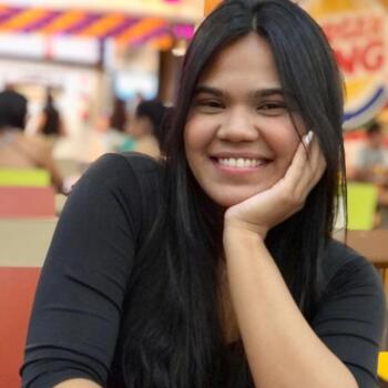 Babysitter Manaus: Ester