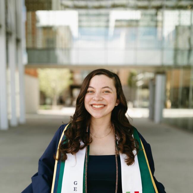 Babysitter in Newark (California): Isabel